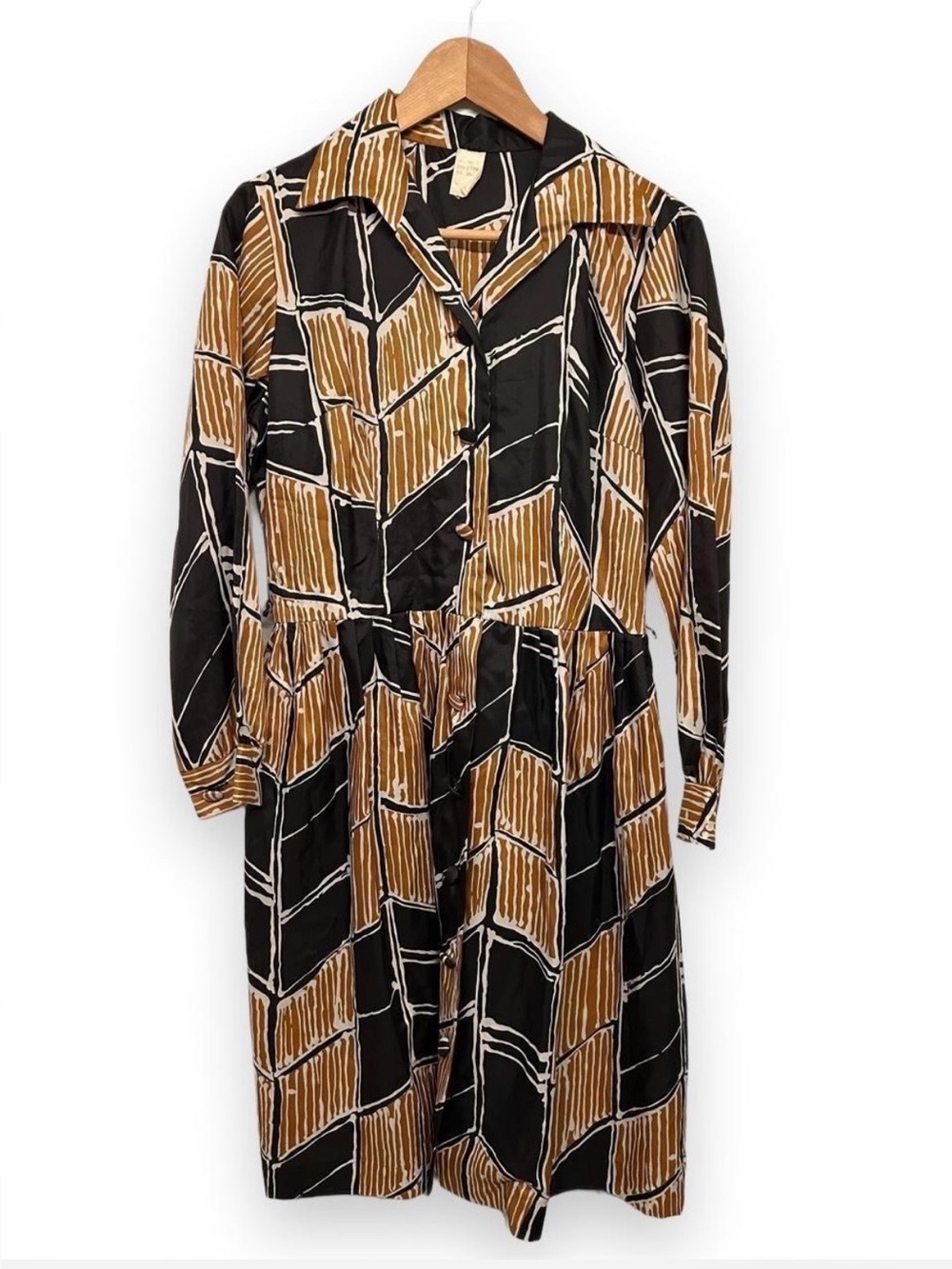 Vintage 70s Geometric Op-Art Shirtwaist
Dress Union Made Size M/L (Vintage 16)